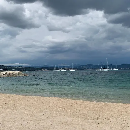 Proche Des Plages Avec Jardin, Garage Et Climatisation Apartmán