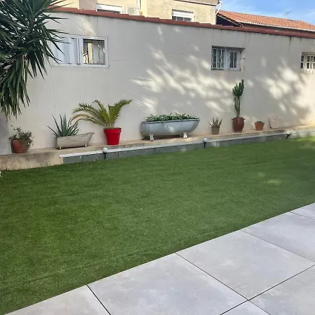 Proche Des Plages Avec Jardin, Garage Et Climatisation Apartmán *